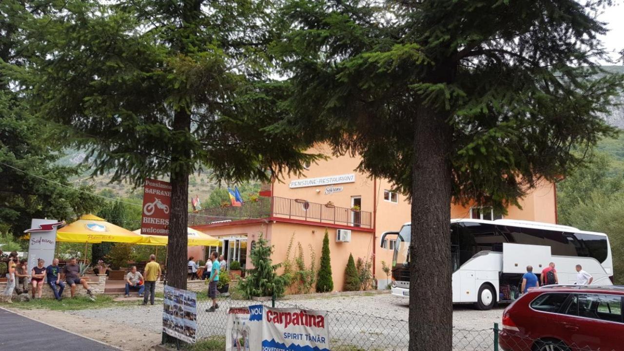 Pensiune Safrane Băile Herculane المظهر الخارجي الصورة