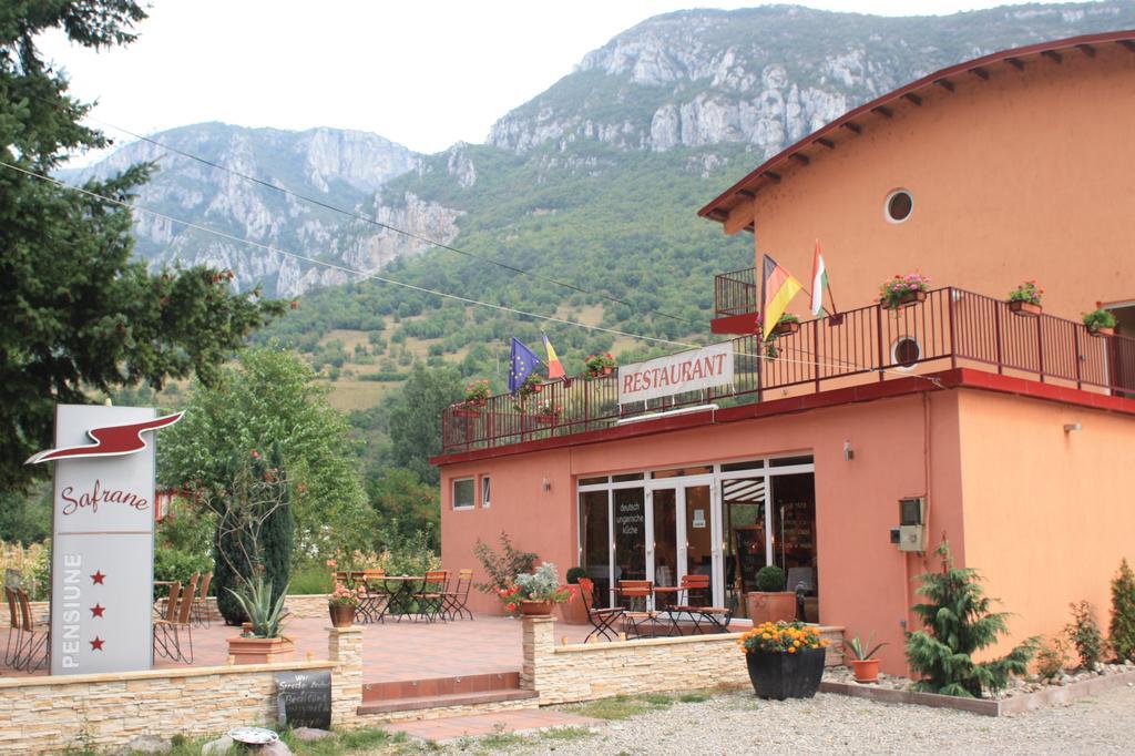 Pensiune Safrane Băile Herculane المظهر الخارجي الصورة